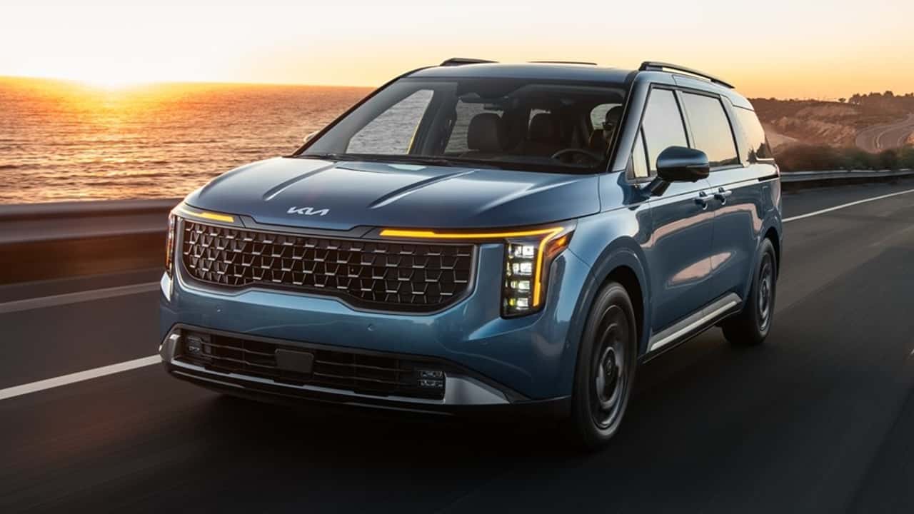 2026 Kia Carnival Is Still the Cheapest Minivan on Sale