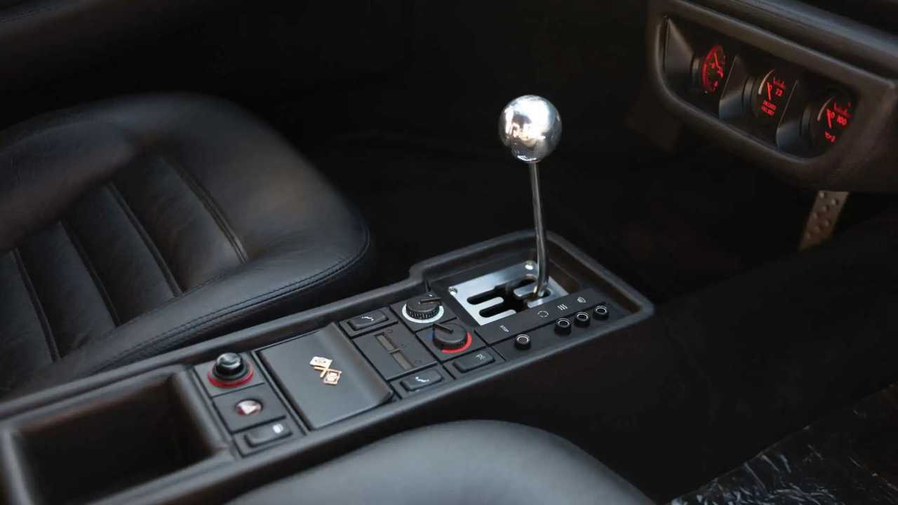 Ferrari Might Bring Back the Manual Gearbox 